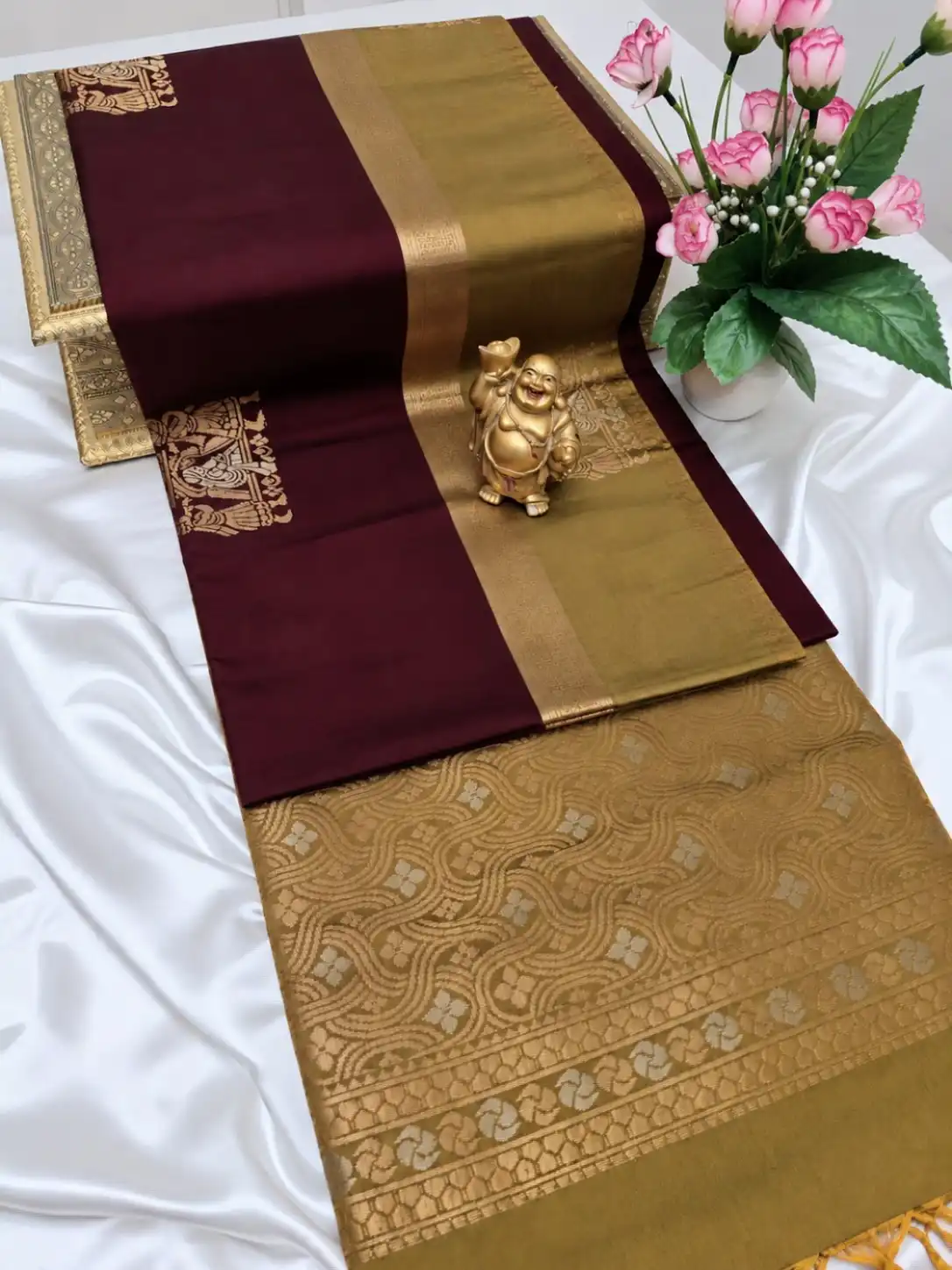 Peacock Motif Wavy Zari Pallu Semi Kanchipuram Silk Saree